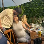 Trudnički stomak i široki osmeh: ćerka Uliksa Fehmijua i Snežane Bogdanović blista tik pred porođaj FOTO