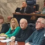 Βολές Νταφούλη, Γιαννακόπουλου στο δημοτ. συμβούλιο κατά Σερέτη για την κατάργηση της Παιδιατρικής του ΓΝΛ (ΦΩΤΟ+video)