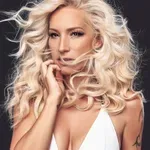 Kaj se plete med pevko Alyo in Vilijem Resnikom?