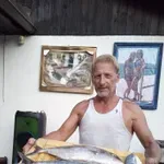 Se sprašujete, kam je izginil Erazem B. Pintar? Mi vemo, kaj počne …