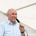 Janez Janša je javno pokazal, kaj mu je naredil