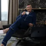 Borut Pahor delil dogodek z ljubljanskim taksistom, ki se je zgodil po reklami z golo blondinko