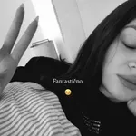 Znana pevka je obležala v postelji, njena prijateljica pa je medtem …