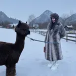 Sledilke Sanje Grohar se sprašujejo, kako je lahko videti tako pomlajeno. Sprememba je očitna …