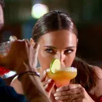 Kaja Casar mu je izkazovala vso ljubezen, je Karlo preteklost (Sanjski moški)?