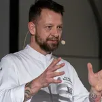 Na dan je prišel še en skrivni posnetek Bineta Volčiča, ki razkriva njegov pravi obraz