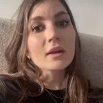 To se dogaja v zakonu Petre Parovel po porodu