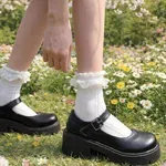 Model čevljev, ki bo zaznamoval pomlad 2026 in to niso sandali ali zaprti čevlji