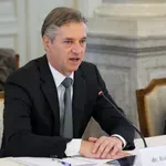 Bolezen ga je močno načela: Golob se je javil vidno izčrpan