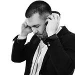 Aleš Vovk (Raay) ujet ponoči v studiu, zasačila ga je žena