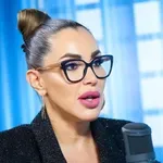 Carmen Osovnikar (Kmetija) pripravila kovček za odhod, hkrati pa spregovorila o …