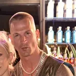 To je resnično ozadje Igorja Mikića (Kmetija)