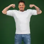 Razkrito, zakaj je Jan Zore (Kmetija) odšel v Sarajevo, v ozadju je lepotni poseg