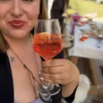 Sara Rutar med divjo zabavo, njeni otroci pa …