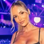 Po dolgem času se je javila Tadeja, žena Jana Plestenjaka in s svojim videzom vse šokirala