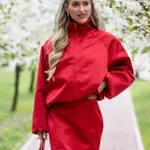 Ta jakna je največji modni hit pomladi 2026: Ženske jo obožujejo