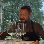 Slovenka, ki jo poznamo vsi, ujeta pri Binetu Volčiču doma