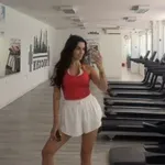 Anja Širovnik (Sanjski moški) po lepotni operaciji pokazala svojo postavo