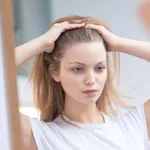Vse več ljudi uporablja ta trik, ki obljublja hitrejšo rast las