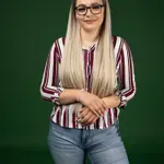 V Dubaja se Ema Dragišić (Kmetij) sooča z zdravstvenimi težavami