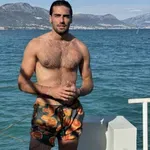 Ima Sanjski moški res že novo dekle