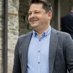 Tako razkošno preživlja nedelje Luka Jezeršek z ženo