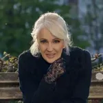 Alenka Godec razkrila ime razkošne vile, kamor je odšla na dopust blizu Slovenije