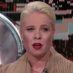 Bor Zuljan objemal prijateljico Urške Klakočar Zupančič, ona pa …