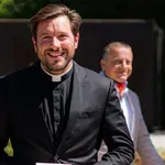 To je izjava, ob kateri Martin Golob, priljubljeni župnik, izgubi živce
