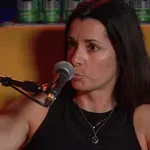 Jana Morelj v objemu slovenskega pevca, ki ga dolgo nismo videli