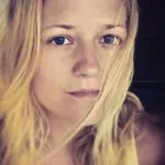 Se še spomnite Mirne Reynolds (Foxy Teens), danes je ne bi prepoznali