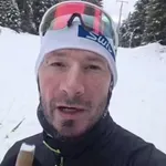 Robert Kranjec je prvič po hudi nesreči pokazal svoje noge