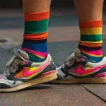 Ne razvezujete superg? To lahko negativno vpliva na zdravje stopal