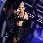 Dua Lipa otvara biblioteku zabranjenih knjiga
