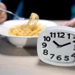 Ranija večera može pomoći, ali sat nije važniji od tanjira: Šta...