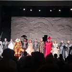 Žongliranje mačevima i stihovima