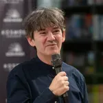 Društvo koje sve dijagnostikuje i pisac koji mu se smije