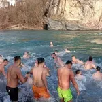 Bijelo Polje: Šćekić prvi doplivao do Bogojavljenskog krsta