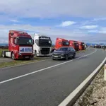 Udruženje prevoznika počelo graničnu blokadu teretnog saobraćaja