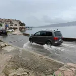 U Tivtu poplavljeni najniži djelovi obale, otežan trajektni...