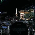 Novi album u pripremi, u toku potraga za pjevačem