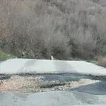 Do Tuđemila ne može ni hitna ni vatrogasna: Građani i Opština Bar...