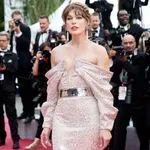 Preispituje svoje mjesto u svijetu dok ulazi u novu deceniju