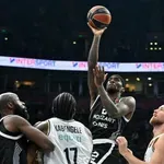 Partizan u formi - pao i Dubai, ovacije Dušku Vujoševiću