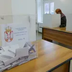 Vučić proglasio pobjedu u svim opštinama u Srbiji gdje su održani...