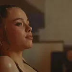 Šajlo Džoli u spotu K-pop pjevačice Dayoung