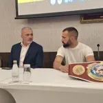 Mićko na Dan pobjede napada prestižni pojas