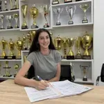 Prvi profesionalni ugovor za Mariju Sekulović