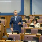 Konatar: Država od svakog litra benzina uzima 54,9 centi, a od...