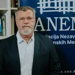 ANEM: Napadnut Veran Matić, obezbjeđenje Skupštine Srbije reklo da...